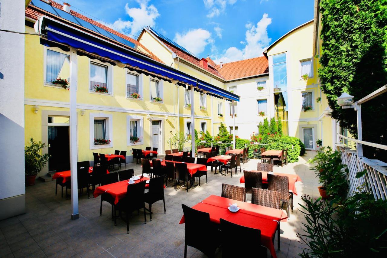 Hotel Korona Wellness, Rendezveny Es Borszalloda Eger Exteriör bild