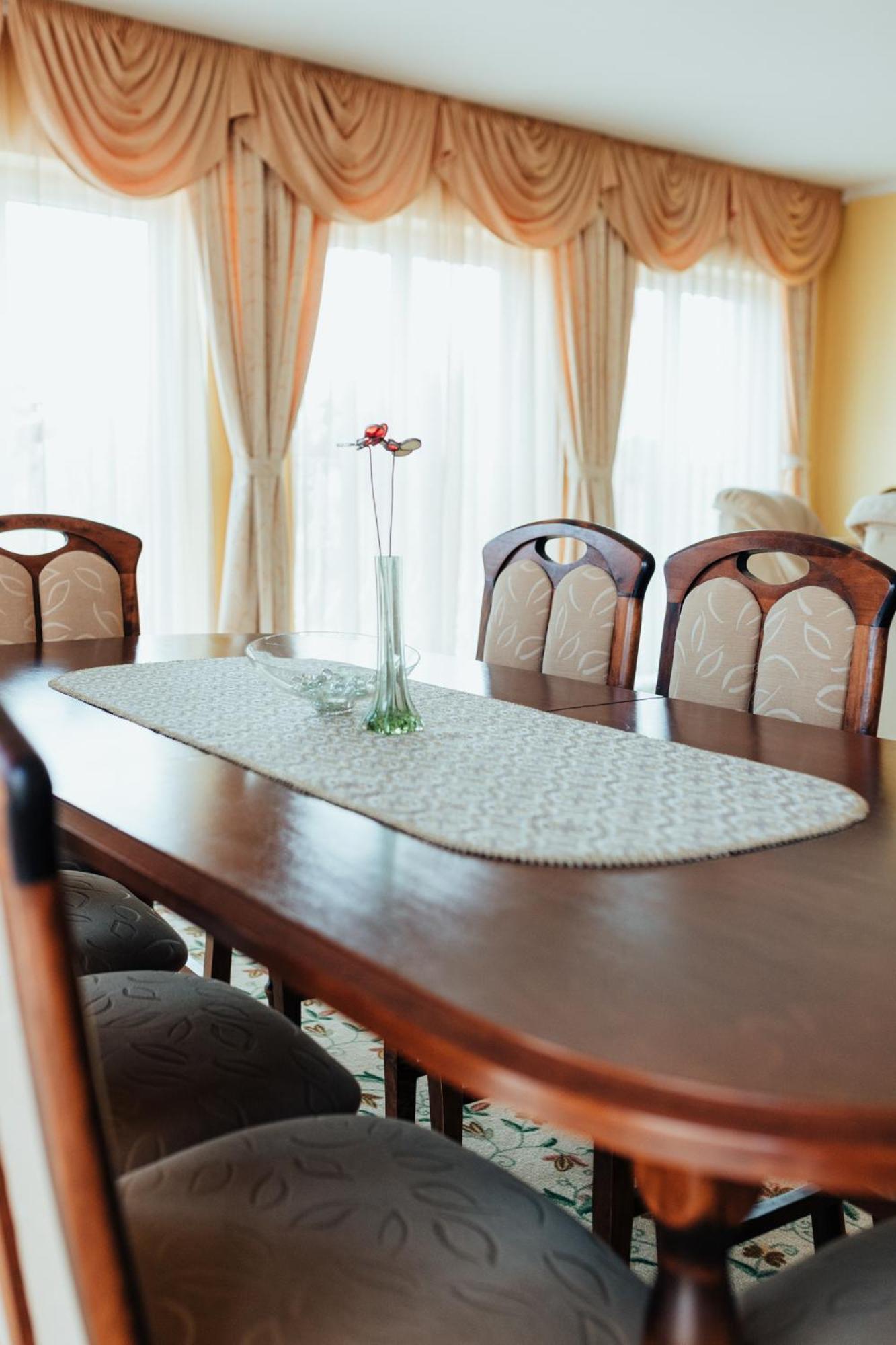 Hotel Korona Wellness, Rendezveny Es Borszalloda Eger Rum bild