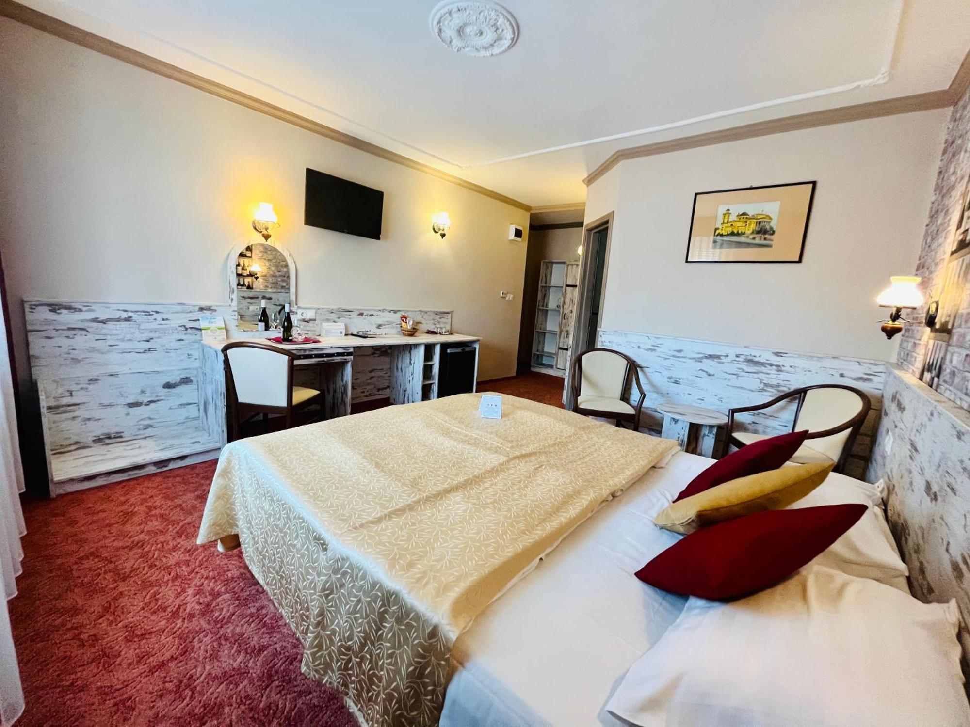 Hotel Korona Wellness, Rendezveny Es Borszalloda Eger Rum bild